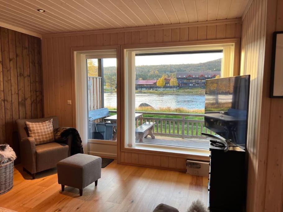Apartment Geilotunet - Perfekt Beliggenhet, Sentralt, Langs Elven, 6 Personer *